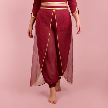 pantalon fluide Yasmine femme style costume en voile bordeaux et or vue de face – patron Kandix