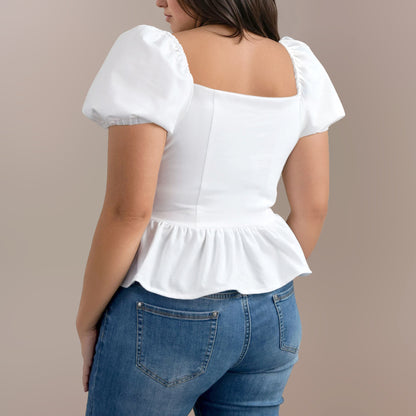 Top femme Yasmine, patron de couture femme, top à manches bouffantes en tissu uni, couleur blanc, vue de dos – patron Kandix